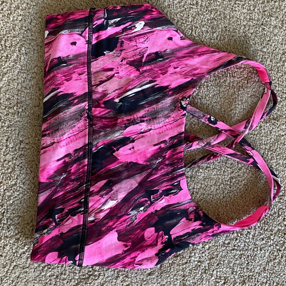 Lululemon sports bra size 6